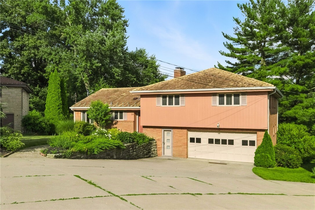 Property Photo: 50 Alexander Place PA 15243