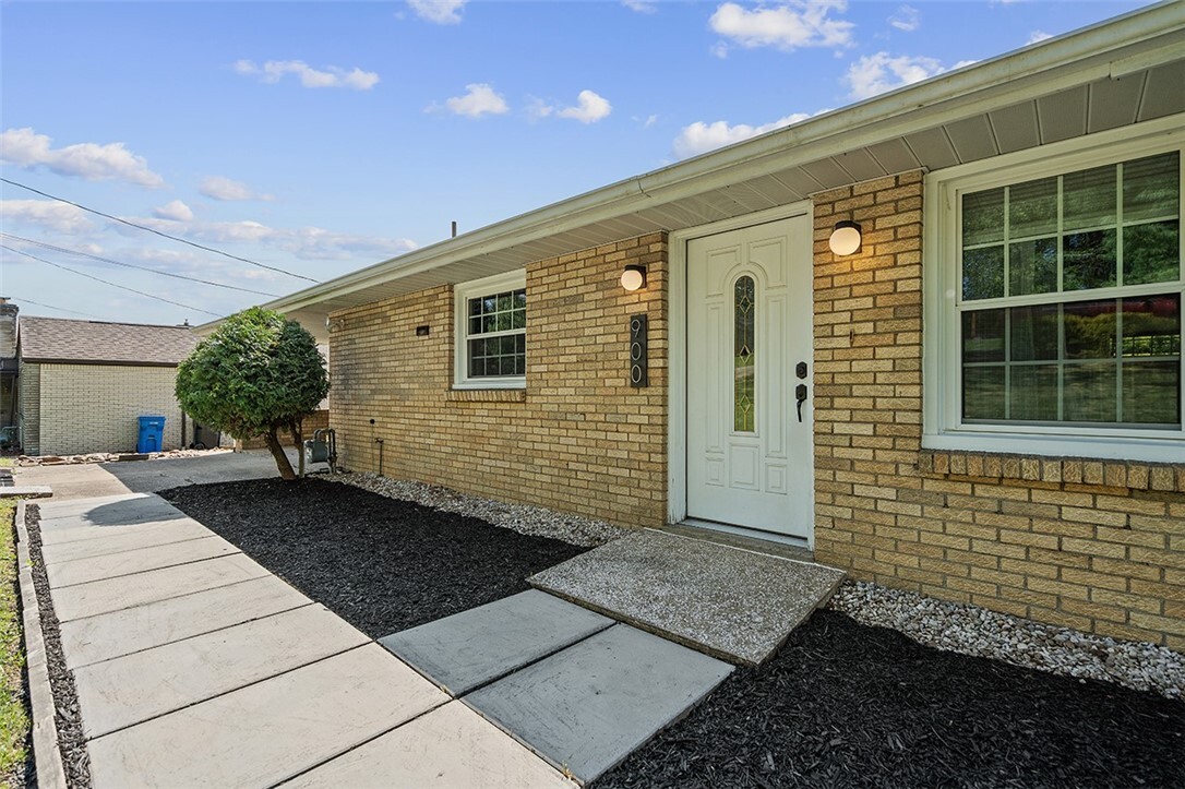Property Photo:  900 N Whitmore Rd  PA 15642 
