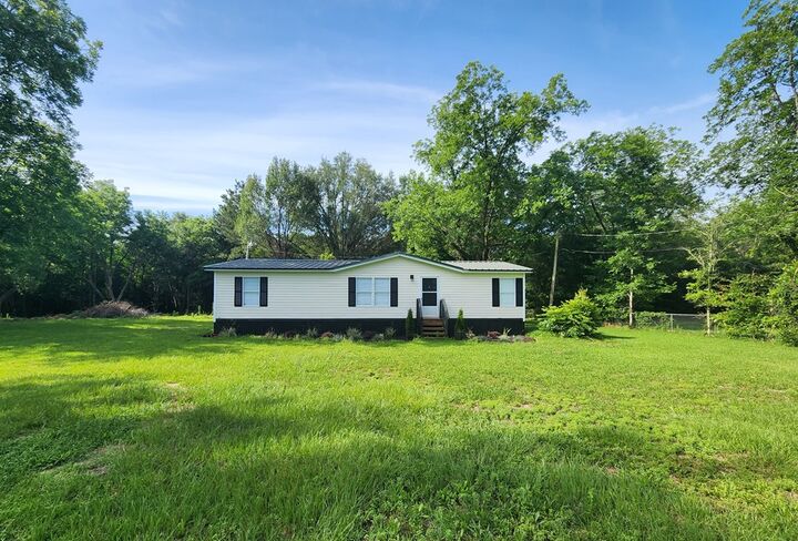 Property Photo:  2610 North Ave  GA 31707 