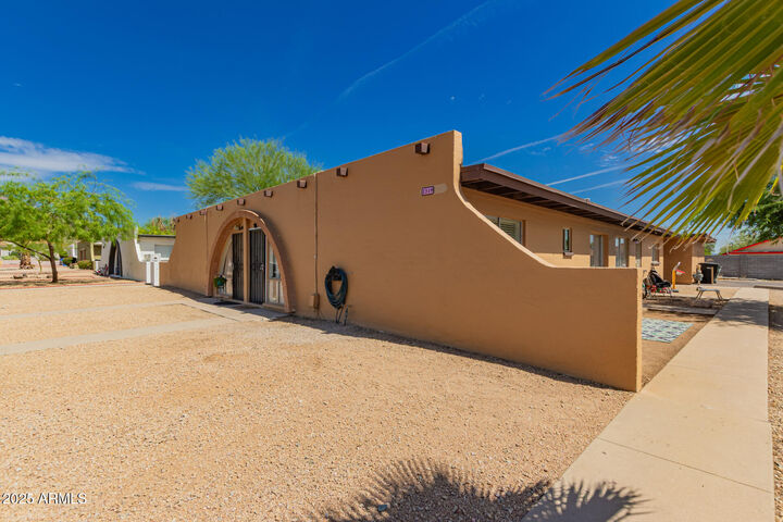 Property Photo:  1319 E Vista Avenue  AZ 85020 