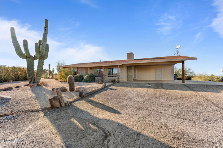 Property Photo:  860 Falcon Drive  AZ 85390 