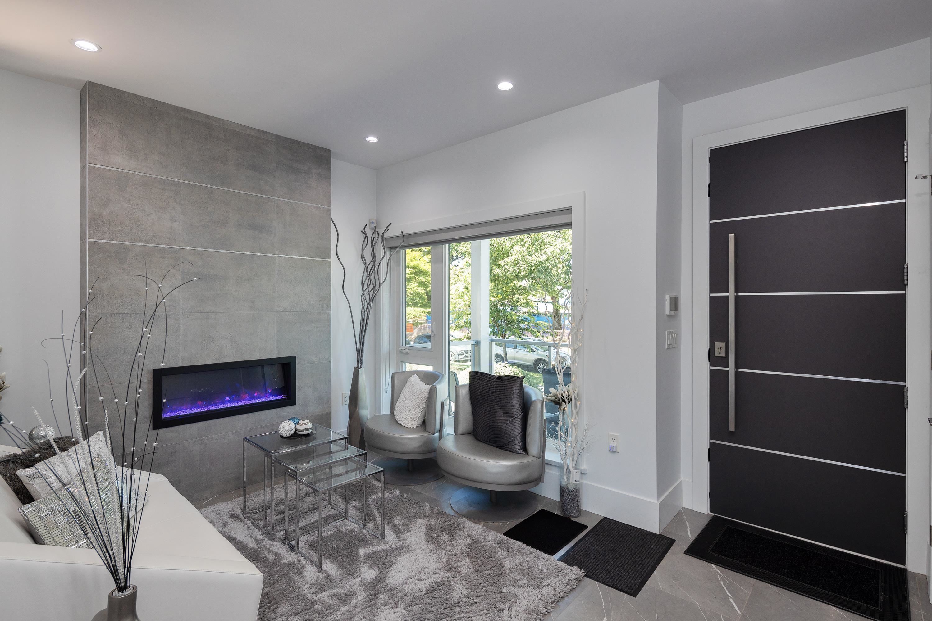 Property Photo:  250 E 53rd Avenue  BC V5X 1H9 