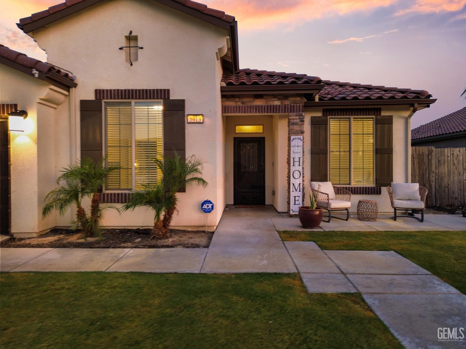 Property Photo:  5913 Blue Spruce Avenue  CA 93313 