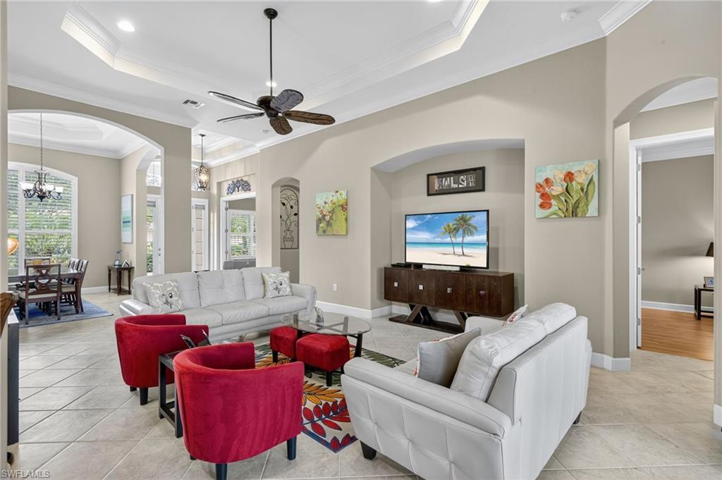 Property Photo: 11204 Lithgow Ln FL 33913