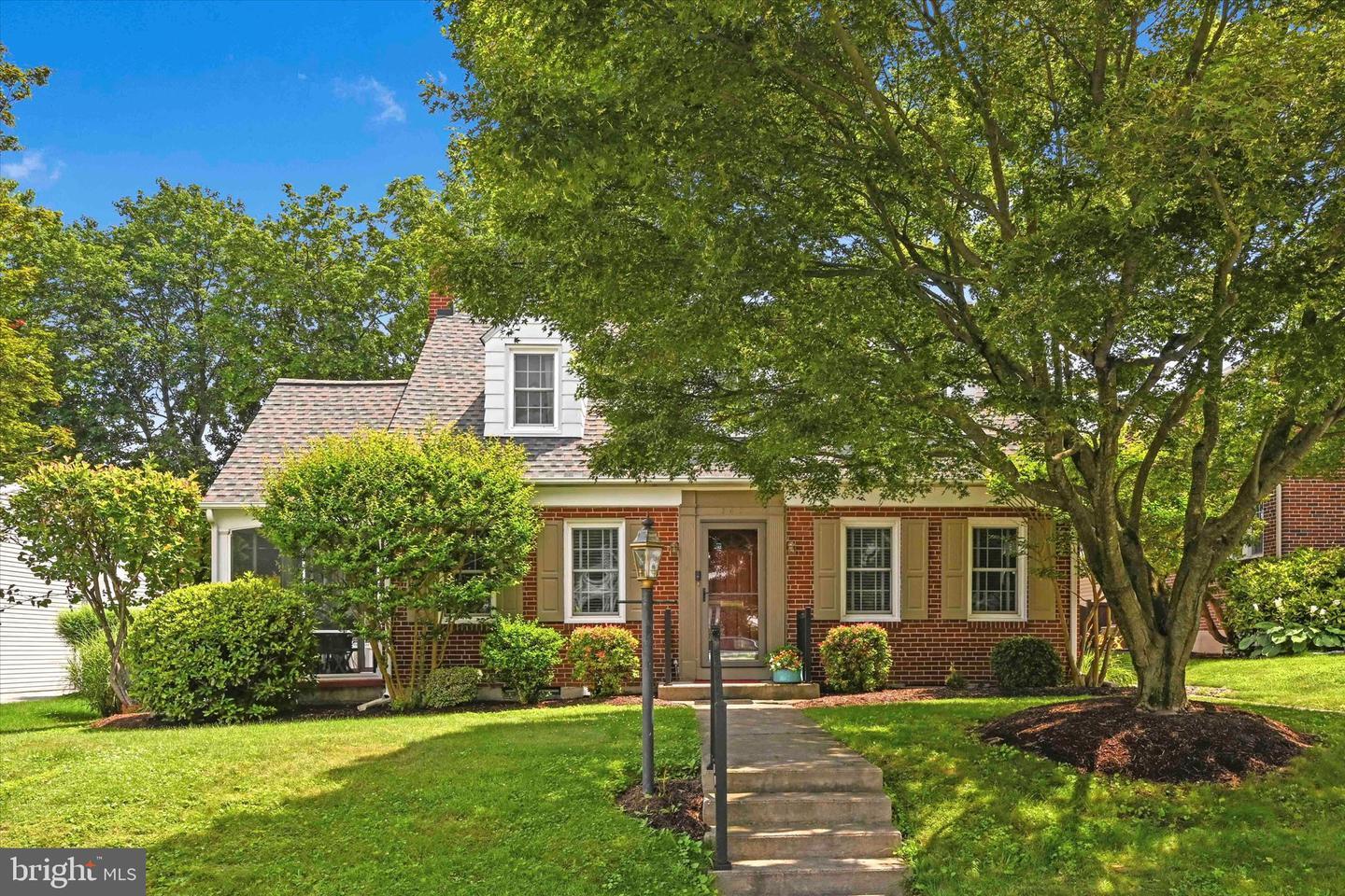 347 N 24th Street  Camp Hill PA 17011 photo