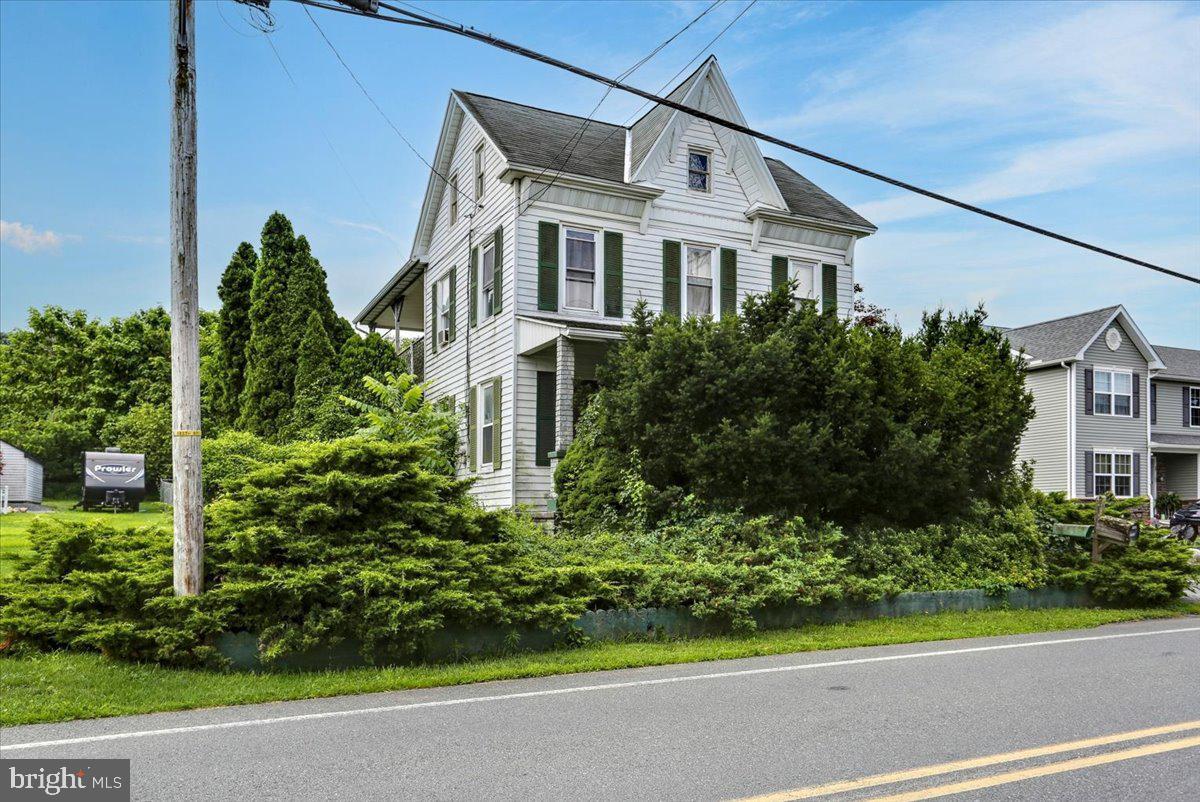 Property Photo: 105 W Wesner Road PA 19510