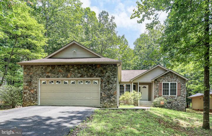 Property Photo: 219 Washington Street VA 22508