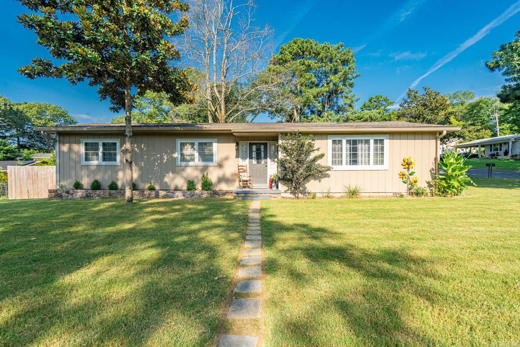 Property Photo:  117 Kingsbrook Street  AR 71901 