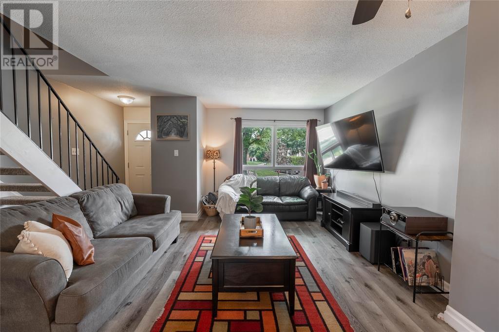 Photo de la propriété: 200 St Clair Boulevard 51 ON N0N 1G0
