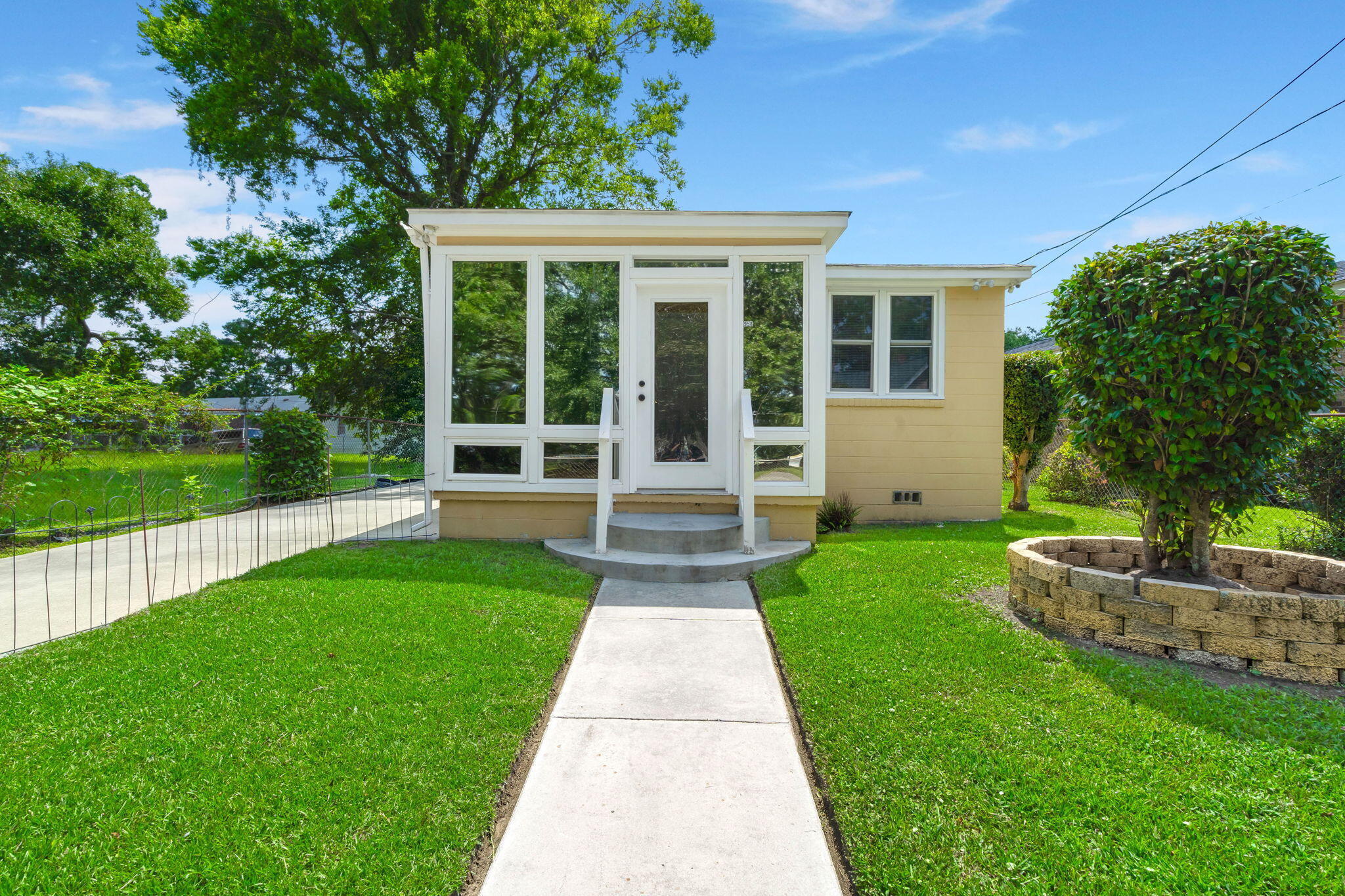 Property Photo: 958 Battery Avenue SC 29407