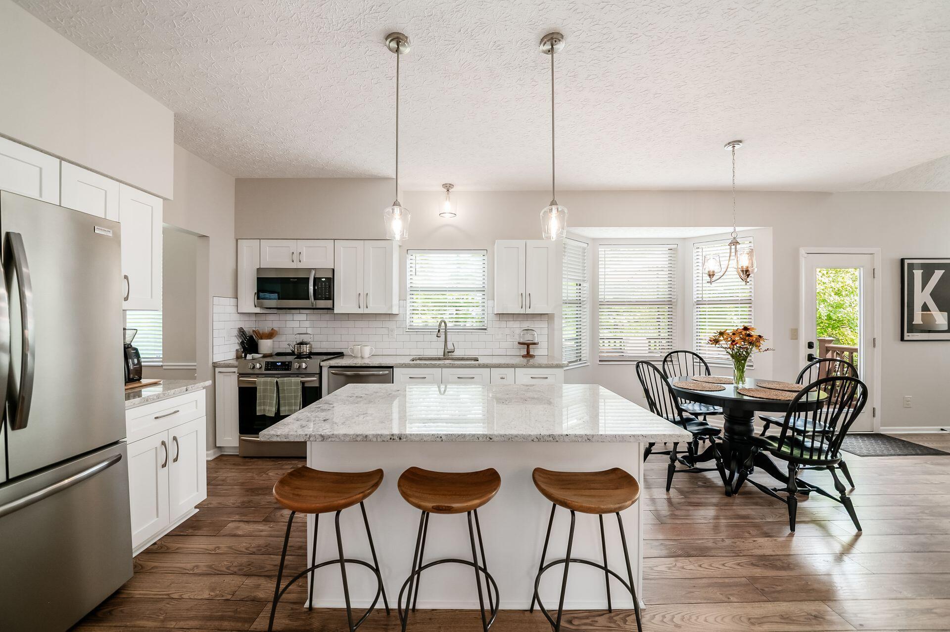 Property Photo: 5685 Dublinshire Drive OH 43017