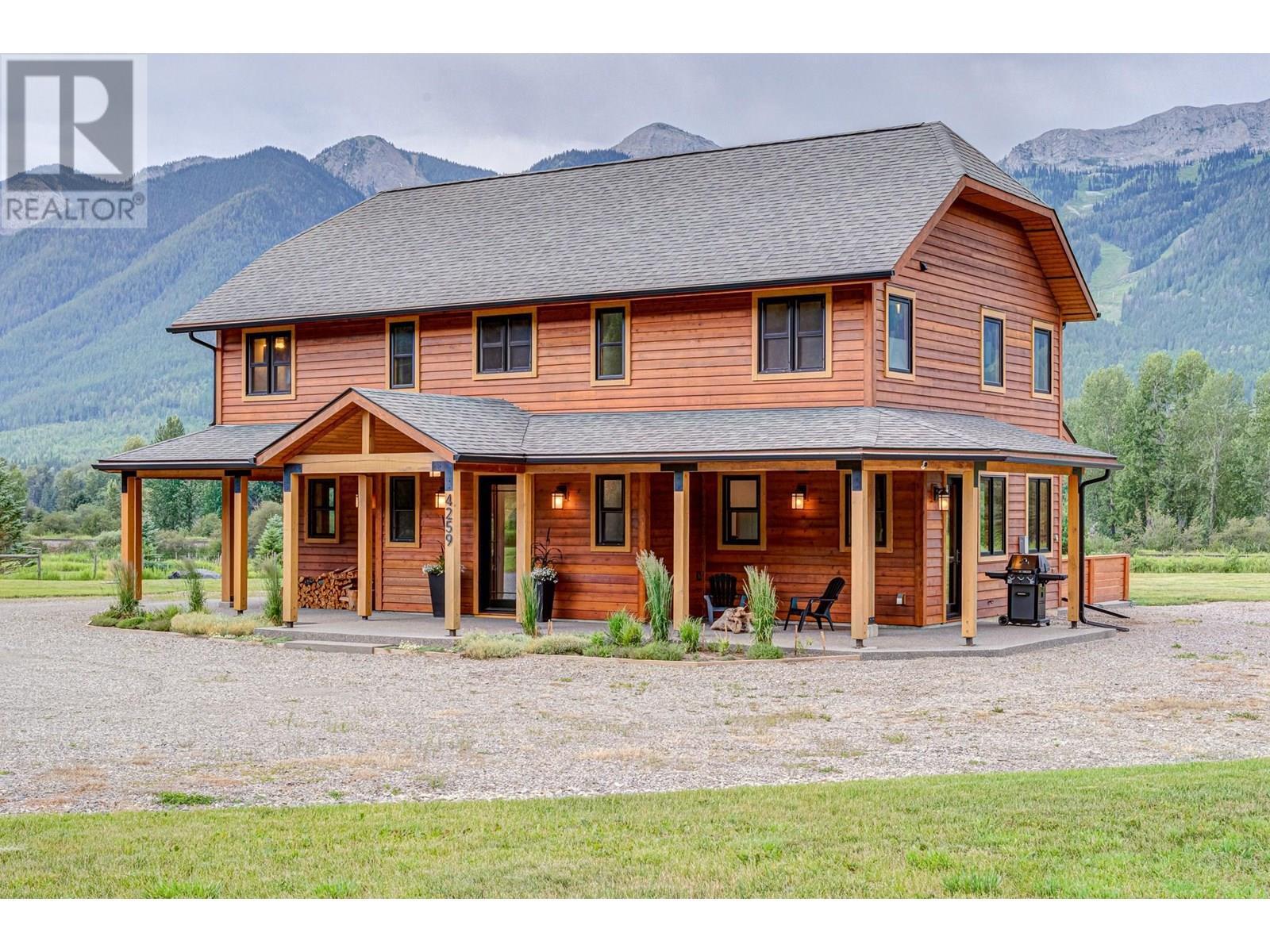 Property Photo: 4259 Cokato Road BC V0B 1M4