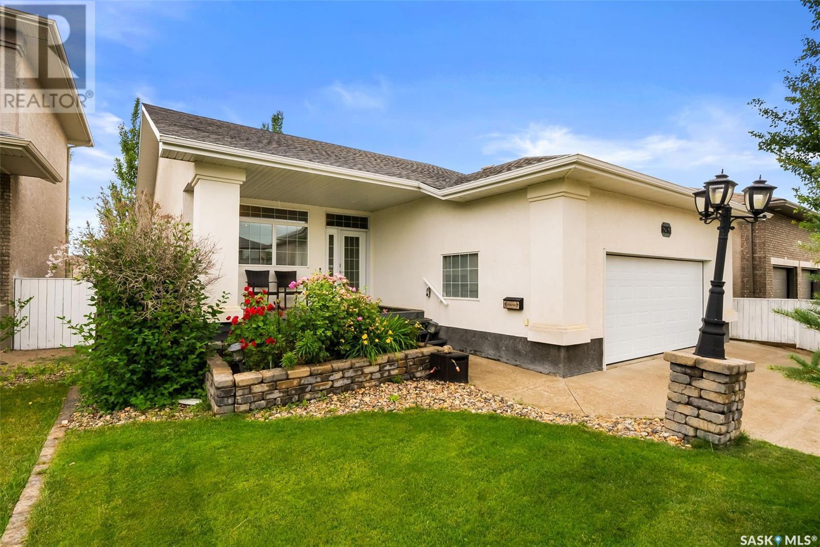 Property Photo:  6263 Wascana Court Crescent  SK S4V 3E8 