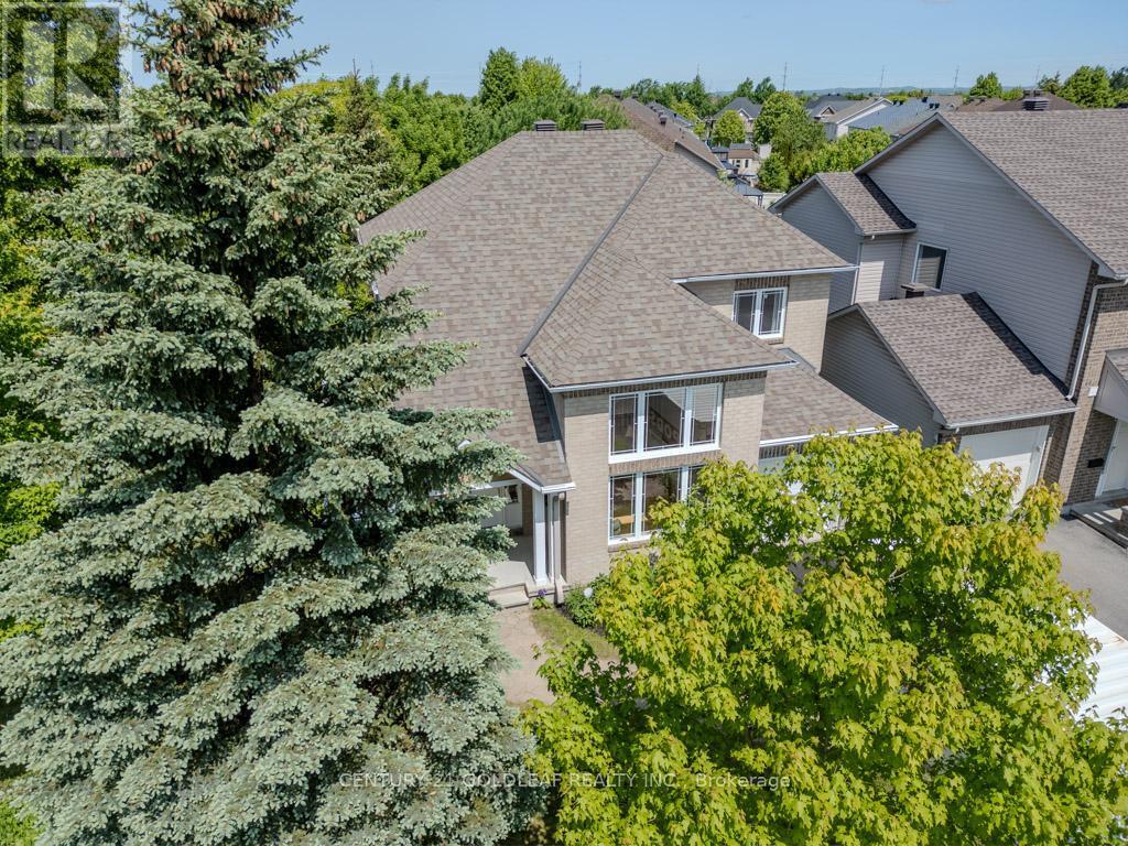 Property Photo:  681 Aquaview Drive  ON K4A 4W5 