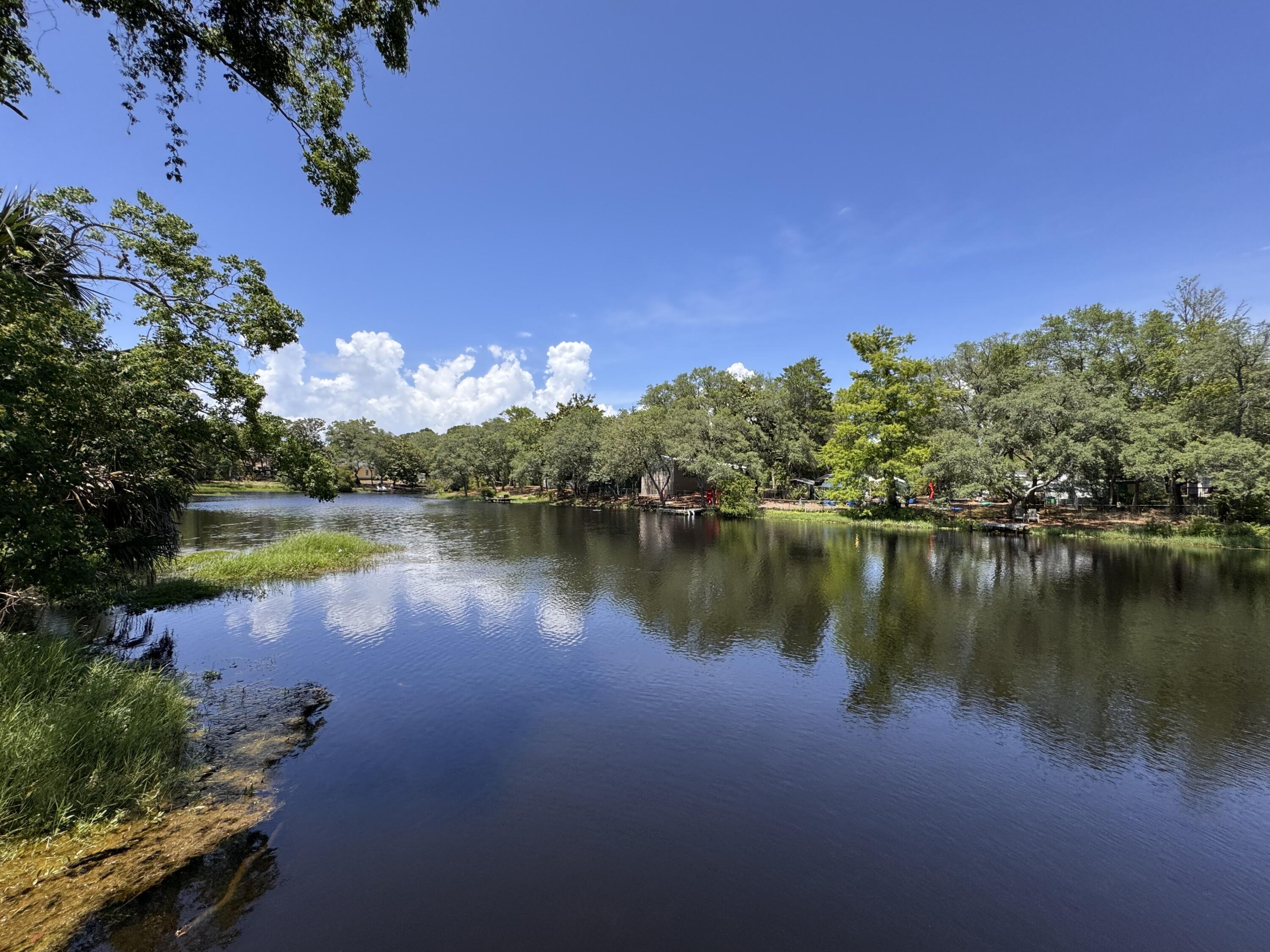 Property Photo: 322 Saint Andrews Drive FL 32578