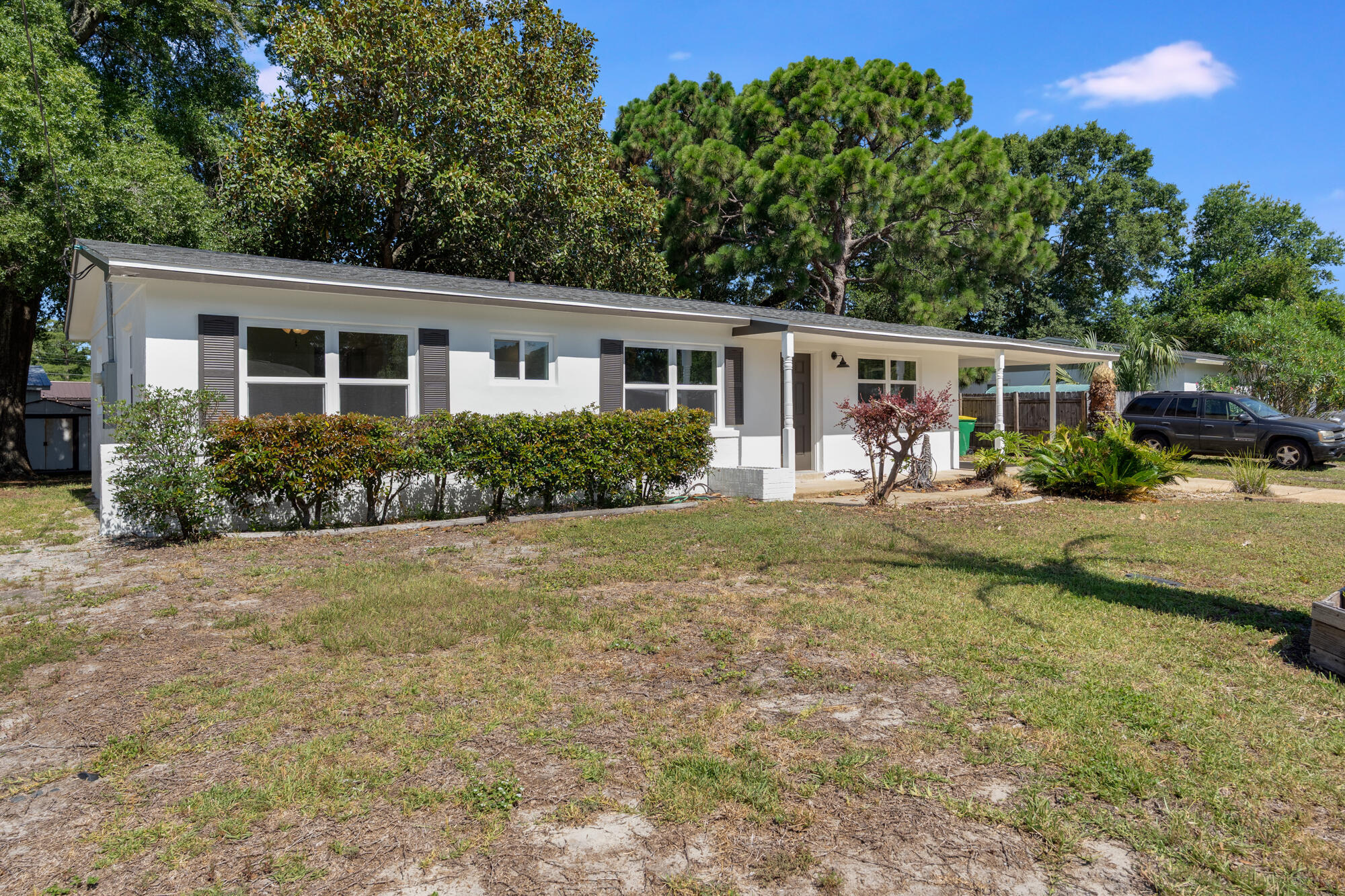 Property Photo:  451 Stonehenge Dr Drive  FL 32569 