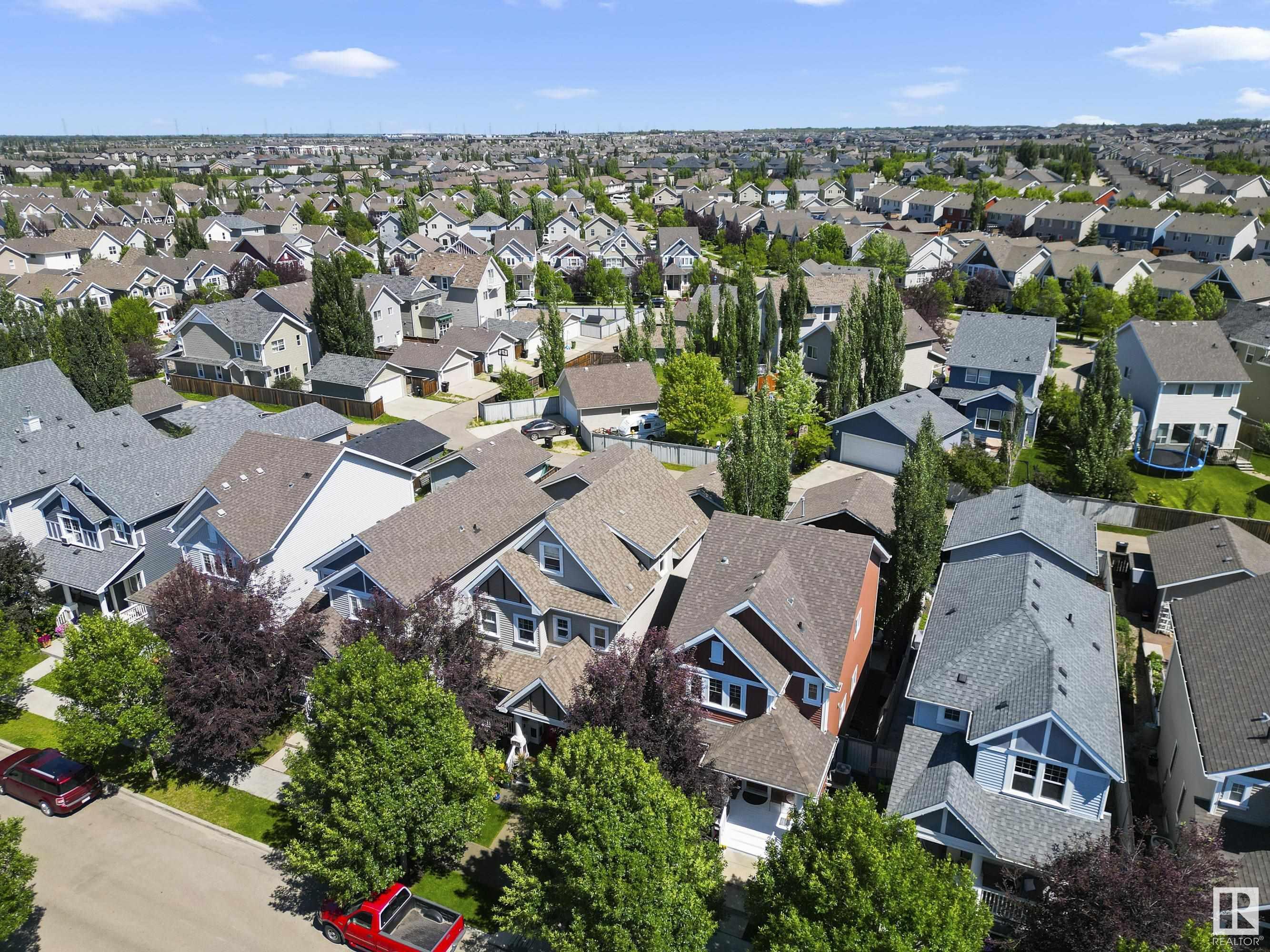 Property Photo:  2035 74 Street SW  AB T6X 0V7 