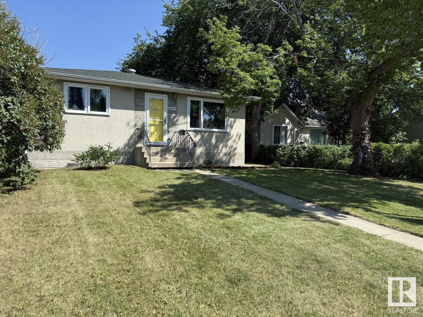 10841 154 Street NW  Edmonton AB T5P 2J6 photo