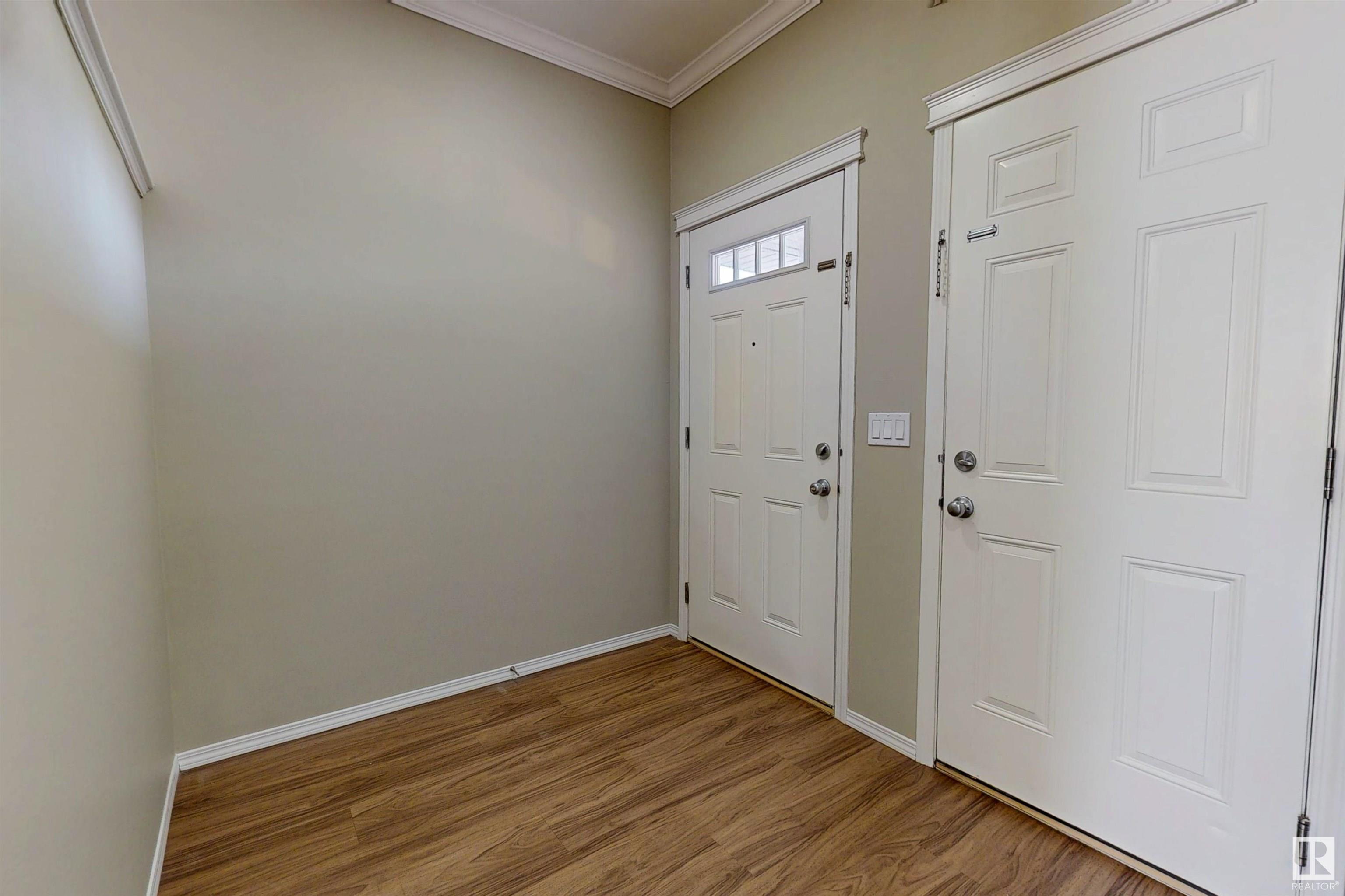 Property Photo:  2931 26 Ave NW  AB T6T 0H6 