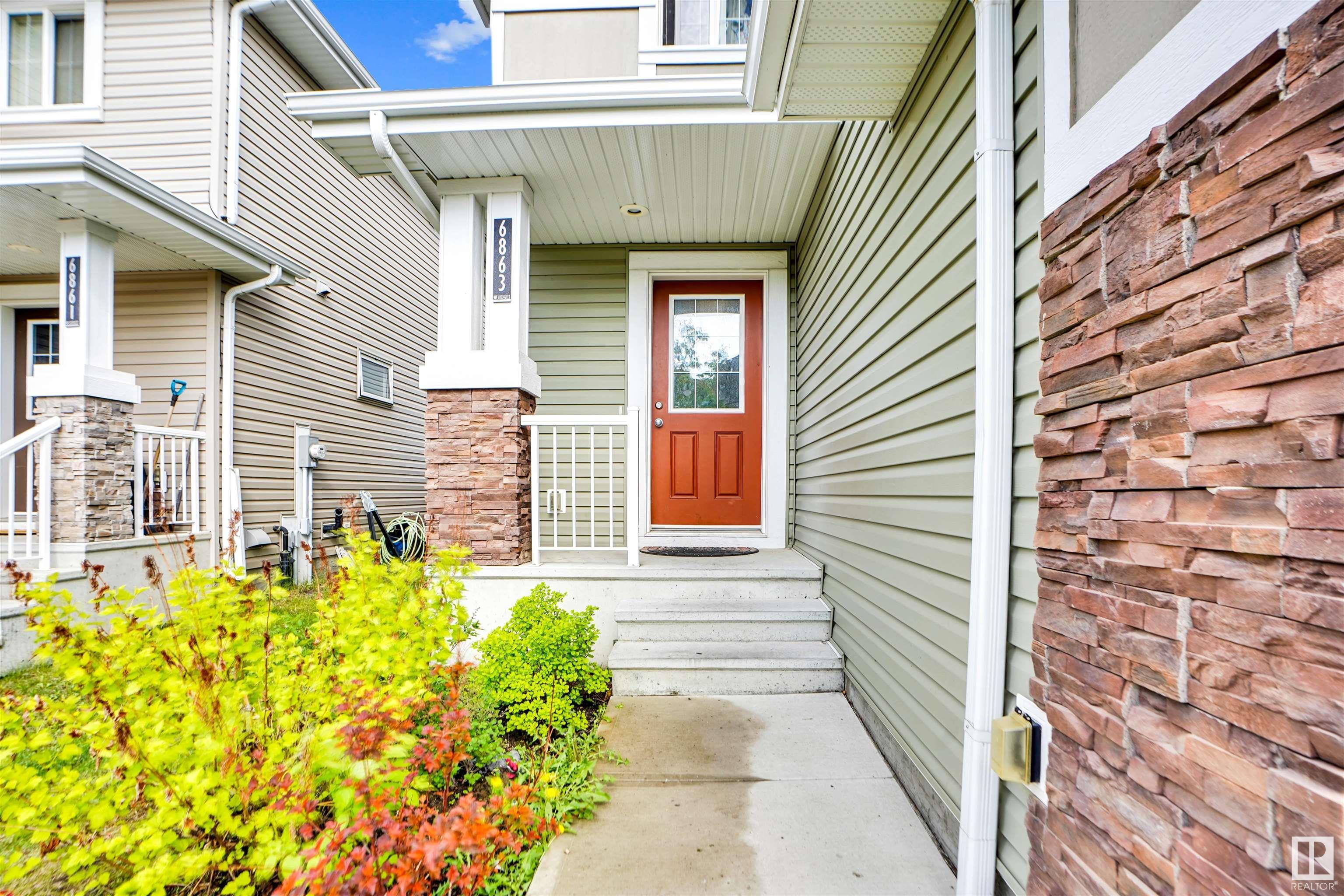 Property Photo:  6863 Cardinal Link SW  AB T6W 1Z1 