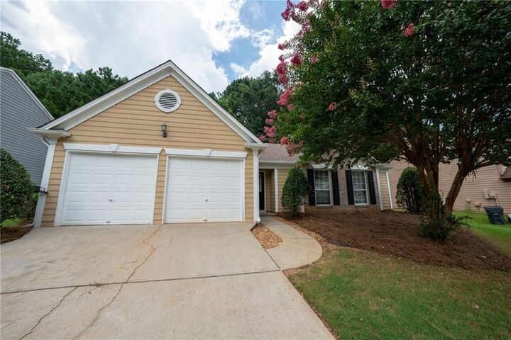 Property Photo:  3820 Oak Park Drive  GA 30024 