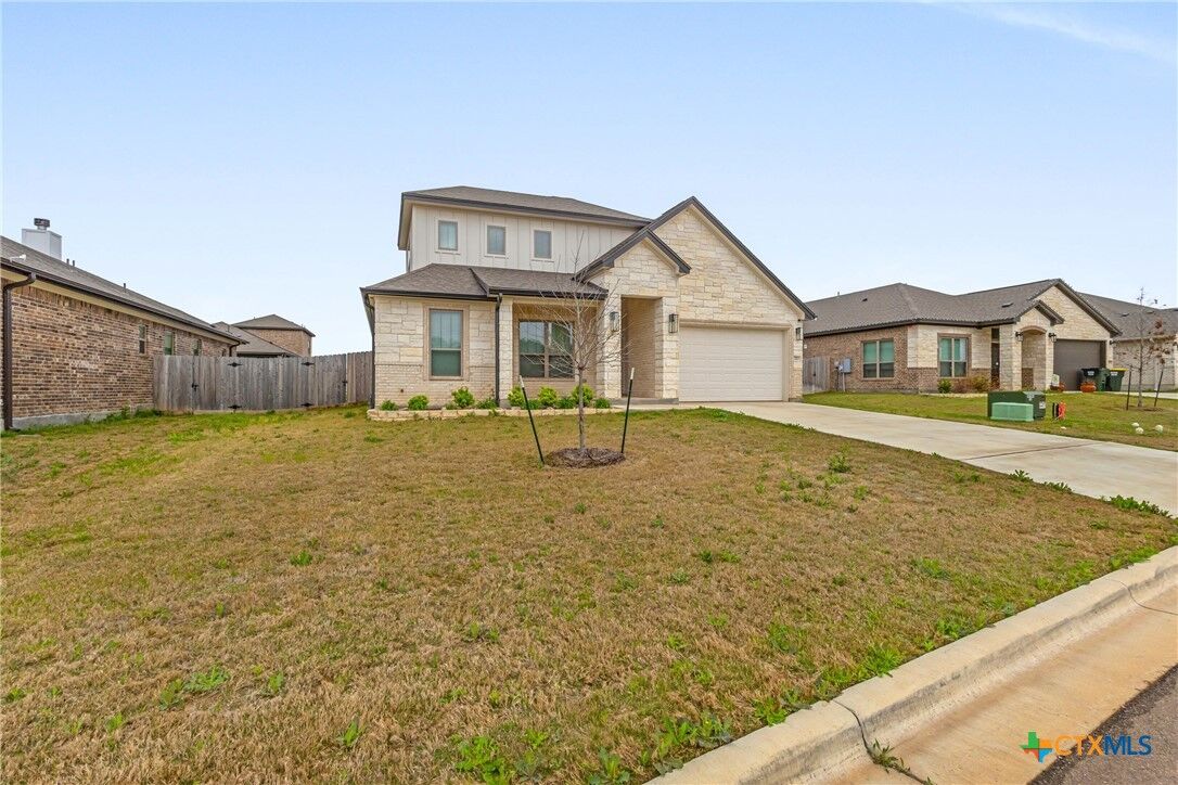 Property Photo: 712 Eagle Pass Drive TX 76571