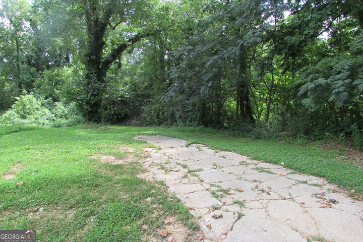 Property Photo: 1150 Hunter Place Northwest GA 30314