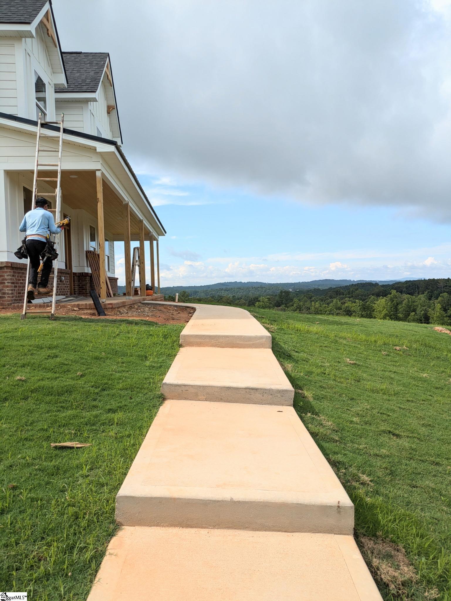 Property Photo: 452 N Glassy Mountain Road SC 29356