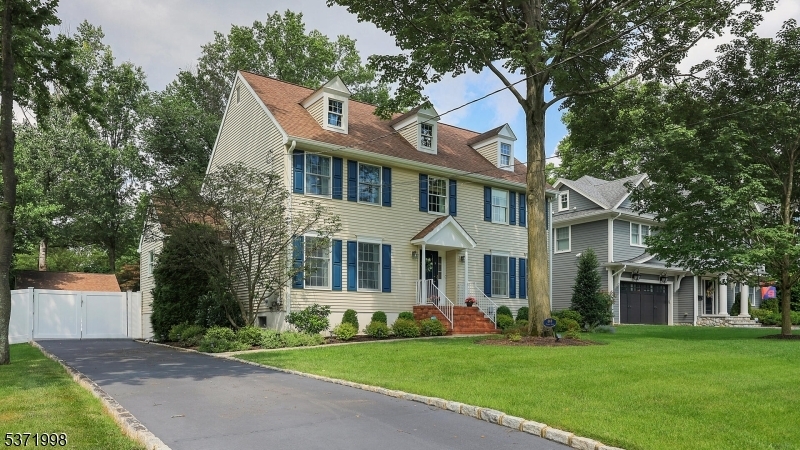 Property Photo: 869 Summit Ave NJ 07090