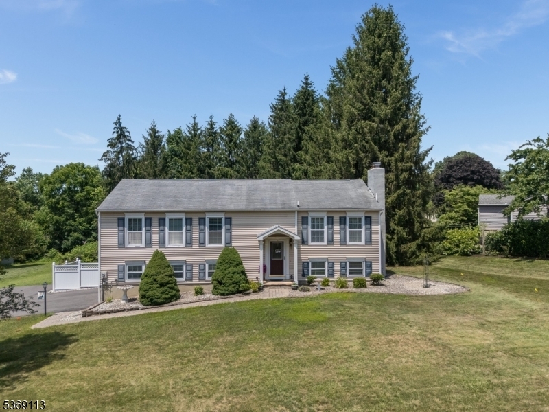 Property Photo:  12 River Bend Rd  NJ 08809 