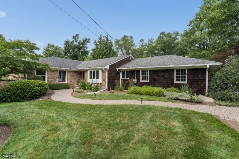 Property Photo: 6 Fairway Ct NJ 08807