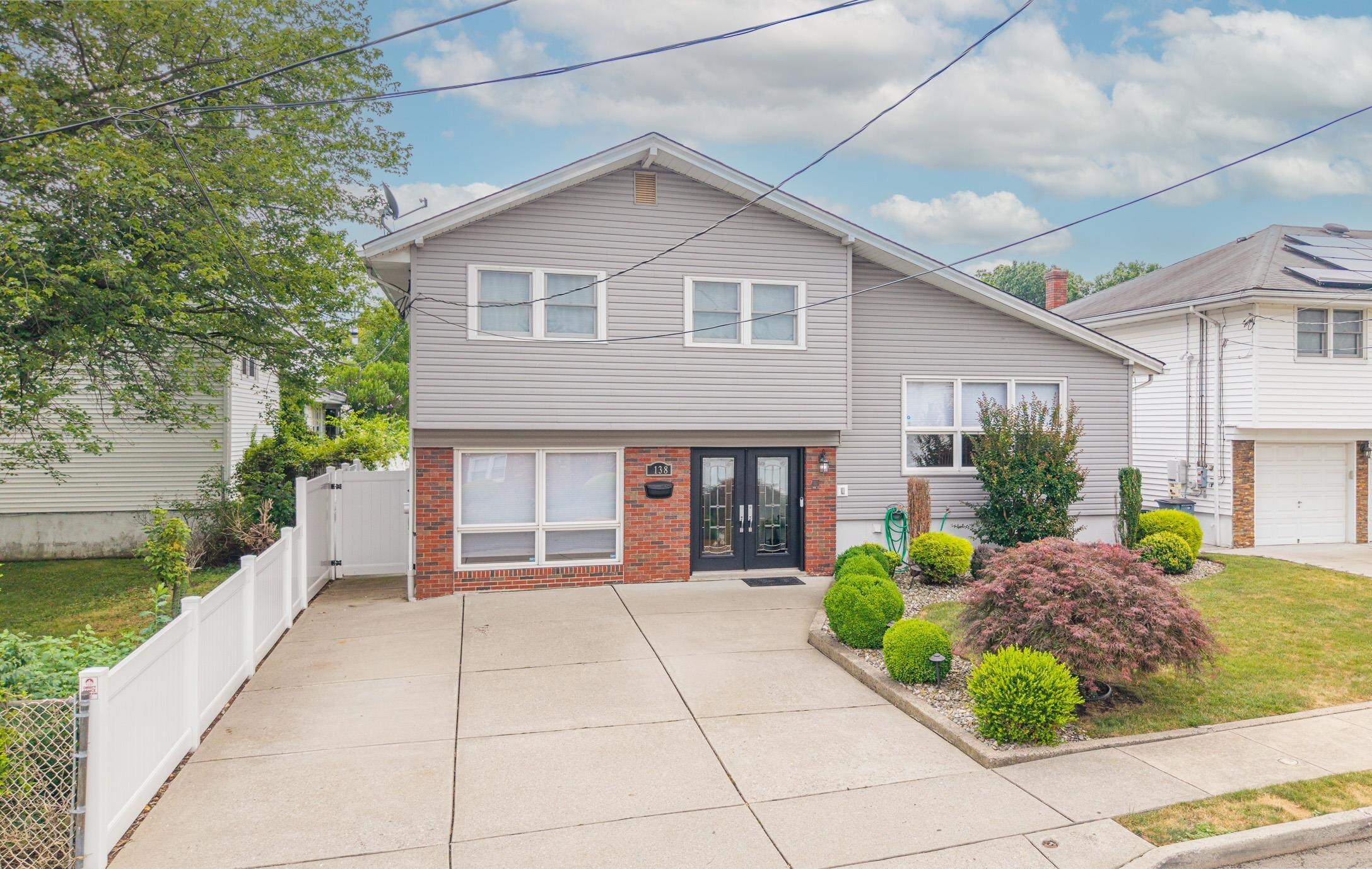 Property Photo: 1138 Stonewall Lane NJ 07094