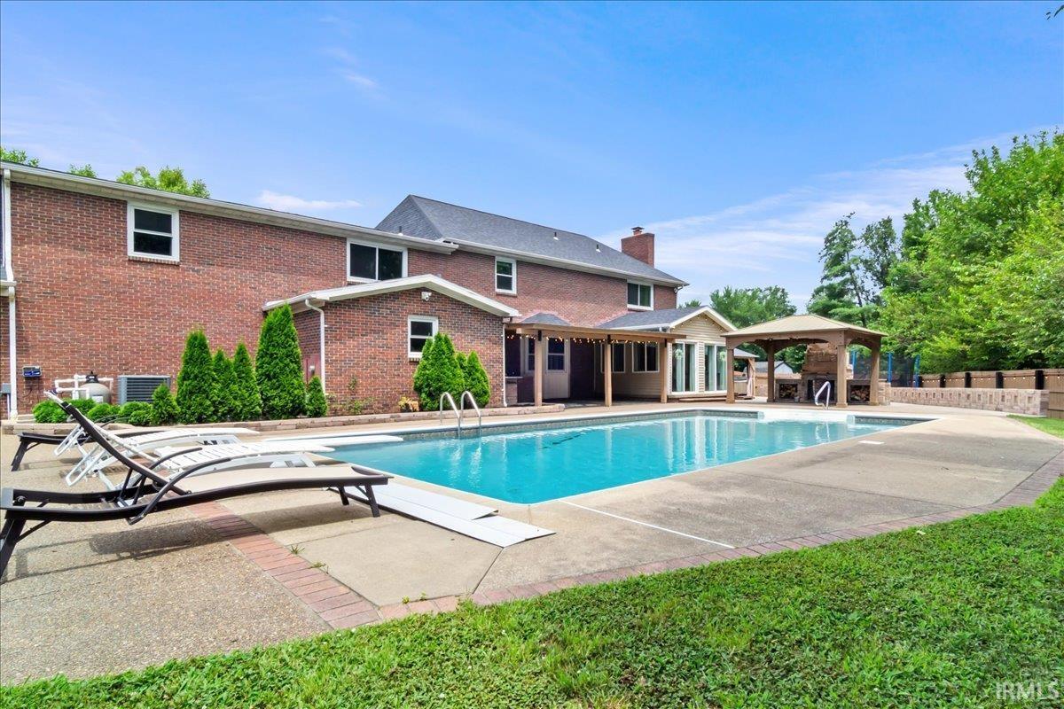 Property Photo: 7861 Brookridge Court IN 47715-7121