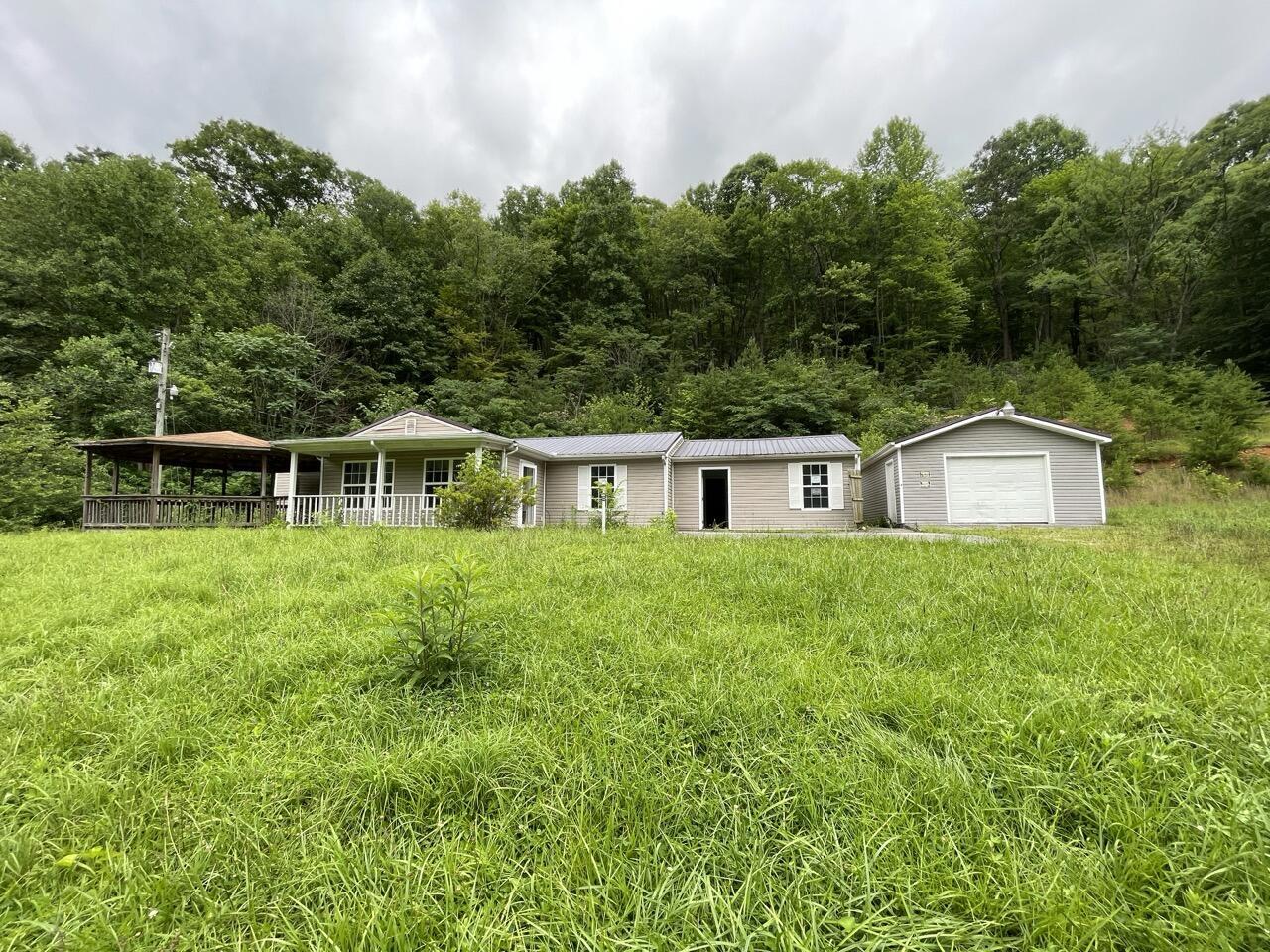 Property Photo: 93 Bradfordtown Spur KY 40977