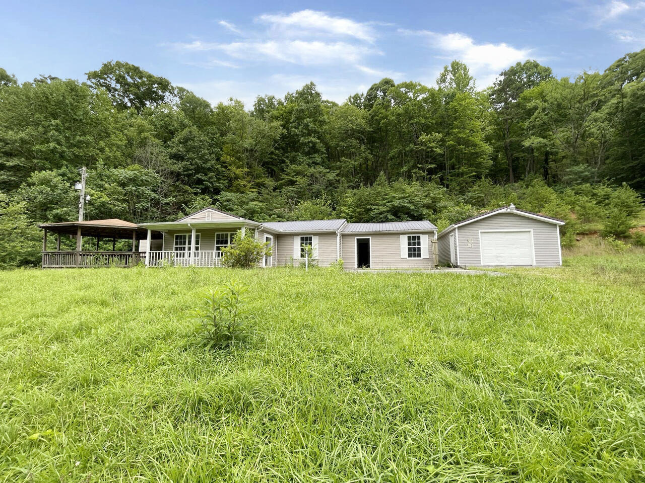 Property Photo: 93 Bradfordtown Spur KY 40977