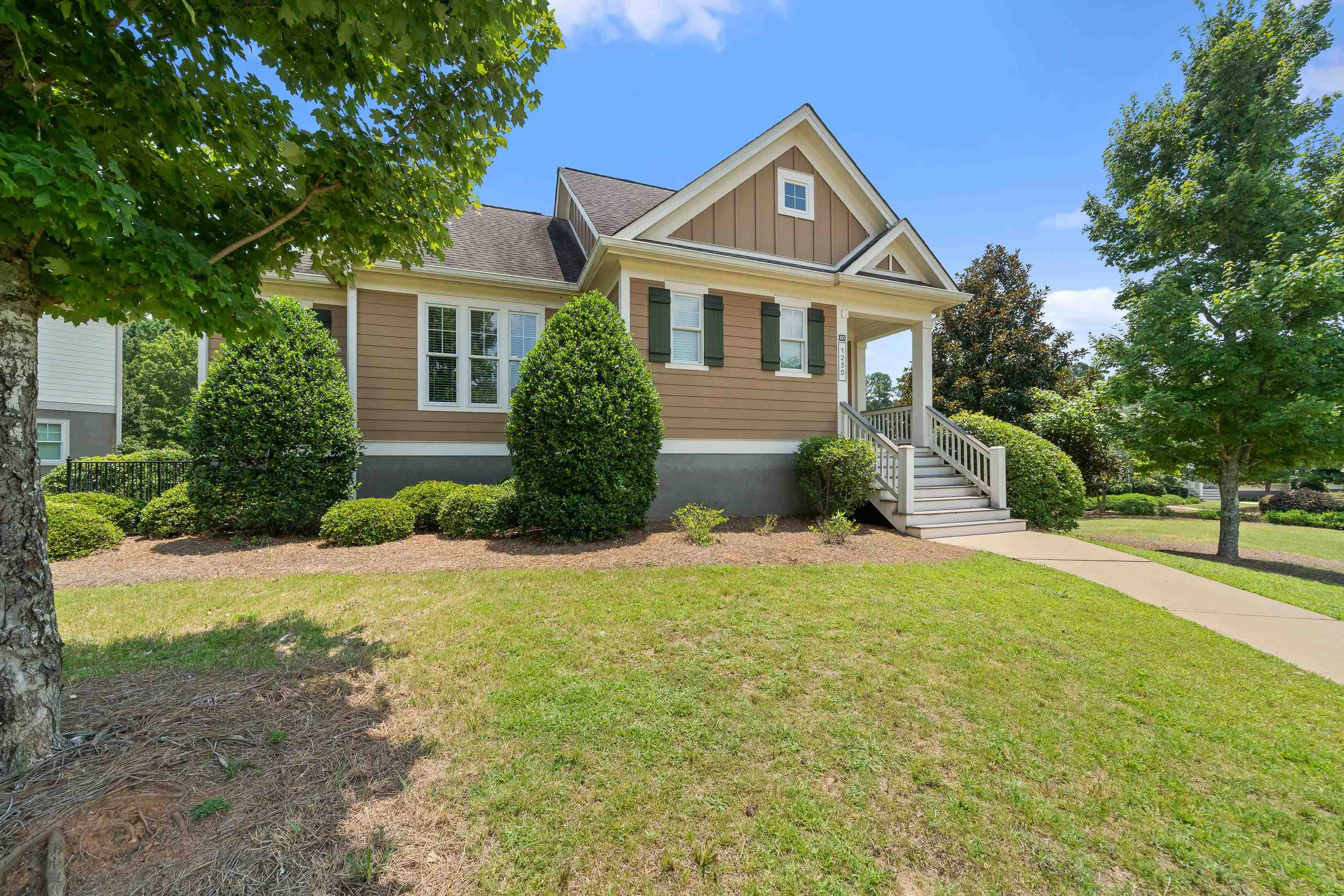 Property Photo: 1230 Landing Drive GA 30642