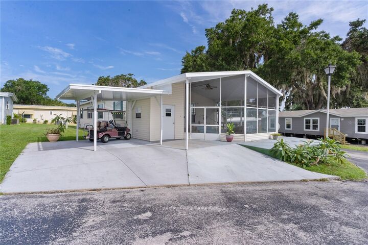 Property Photo:  16 Riverview Drive  FL 34731 