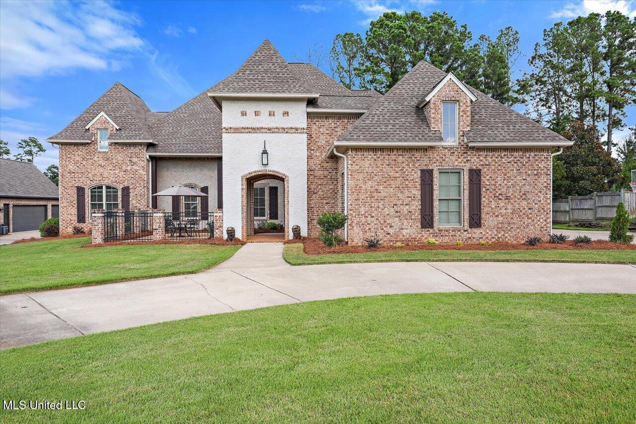 Property Photo: 213 Ironwood Plantation Boulevard MS 39110