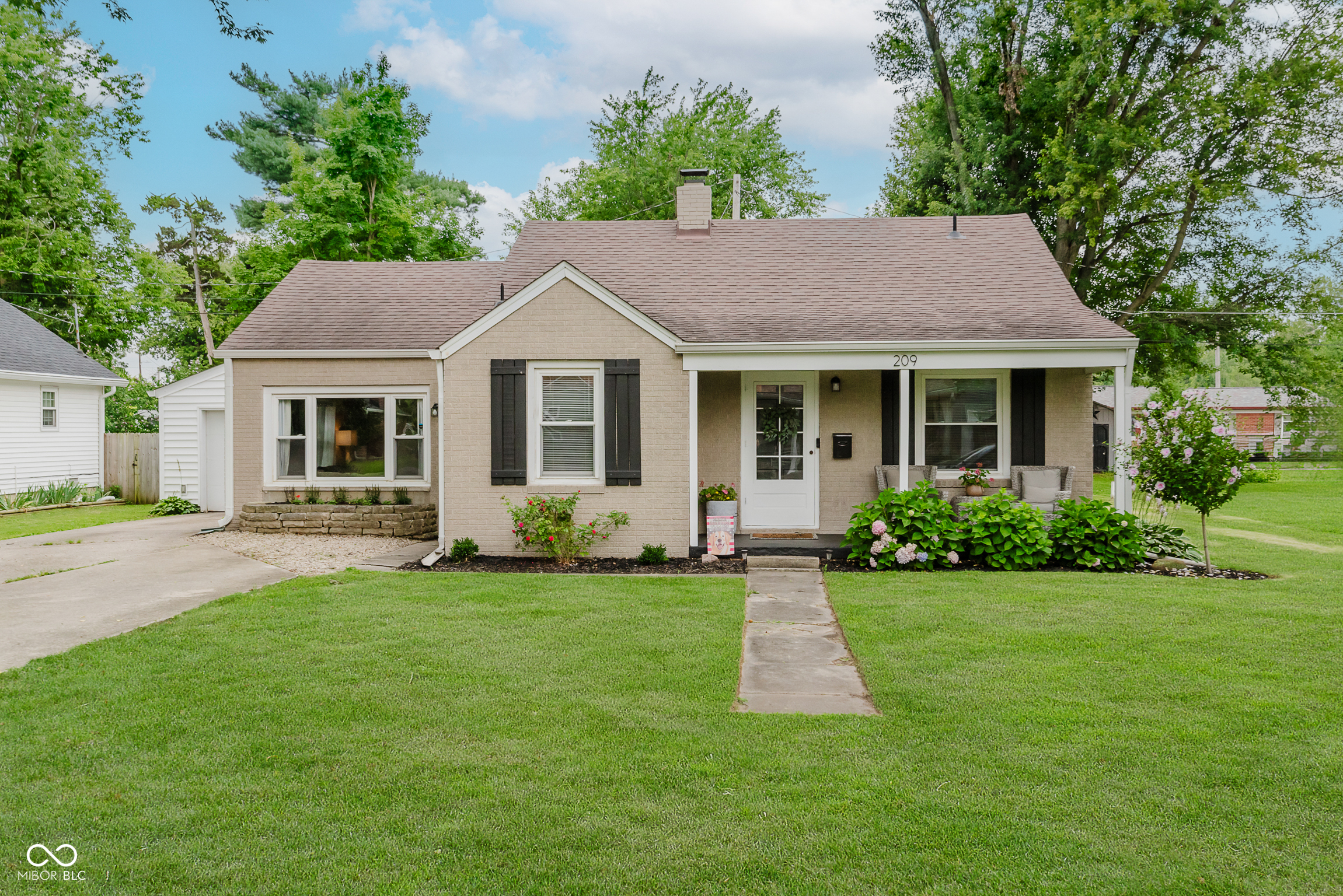 Property Photo: 209 N John Street IN 46064