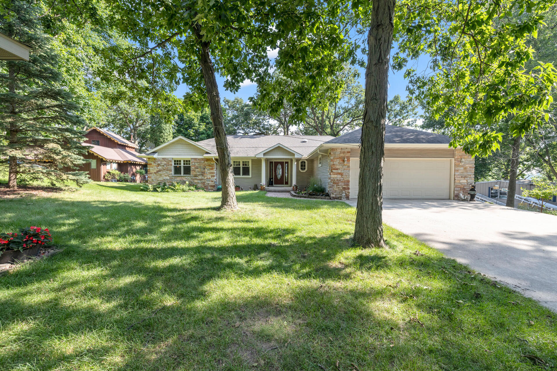 Property Photo: W10817 Blackhawk Trl WI 53933
