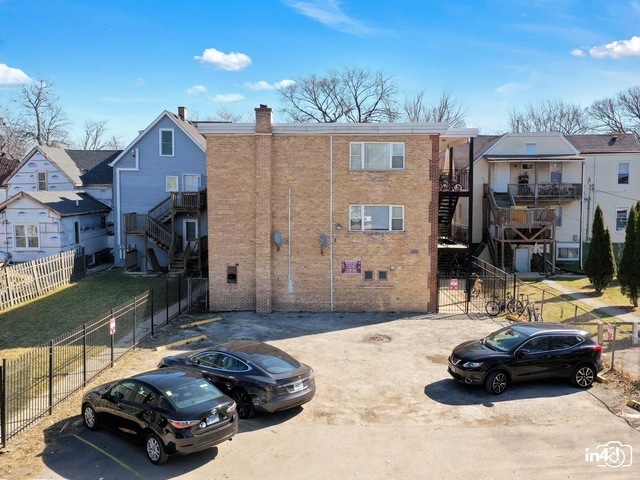 Property Photo: 1928 Jackson Avenue 1A IL 60201