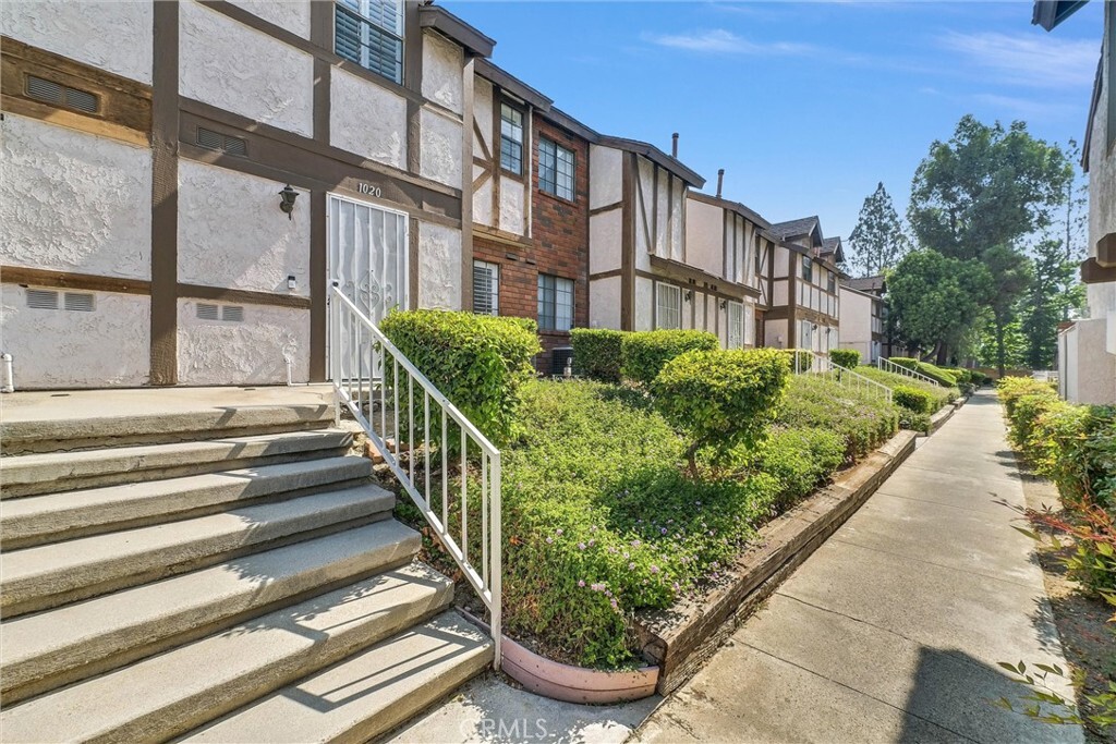 Property Photo:  1020 S Mountain Avenue  CA 91762 