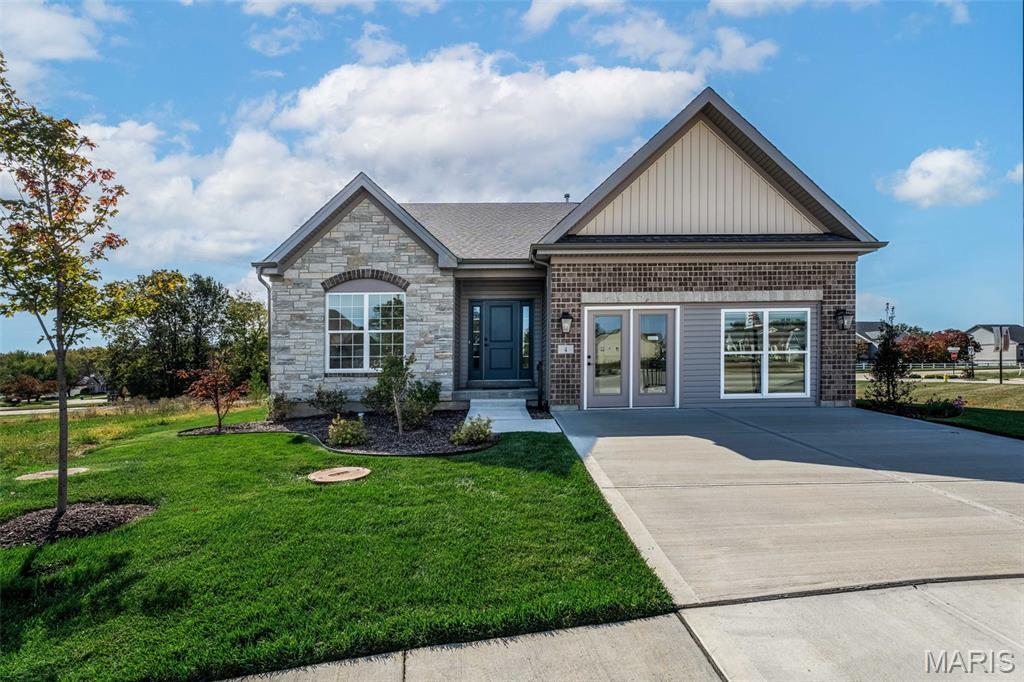 Property Photo: 105 Columbia Meadows Lane MO 63366
