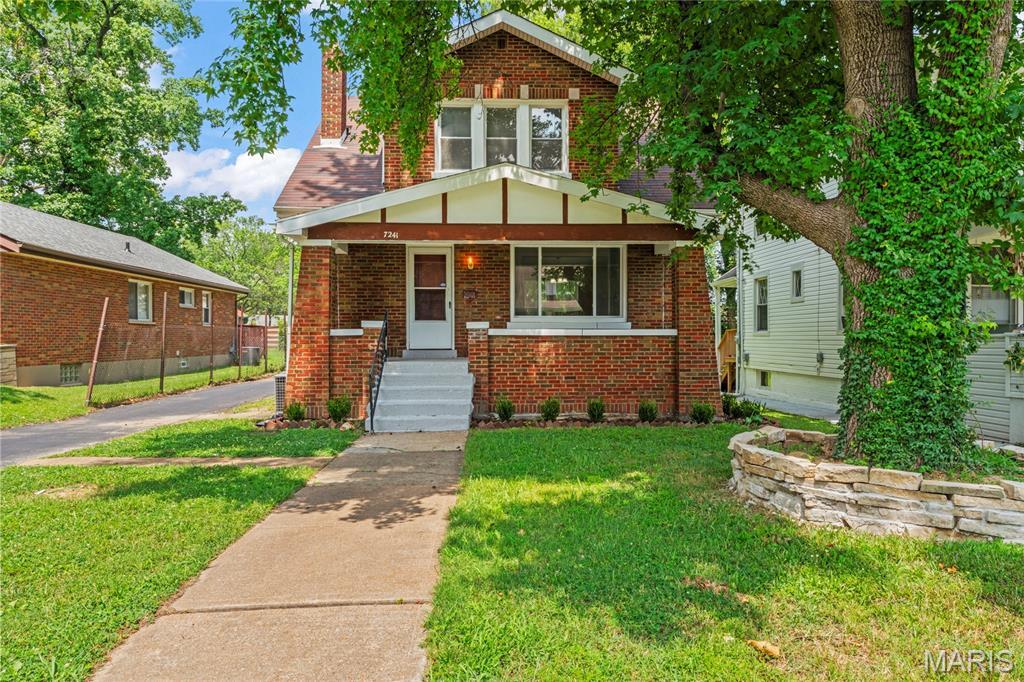 Property Photo: 7241 Saint Andrews Place MO 63121