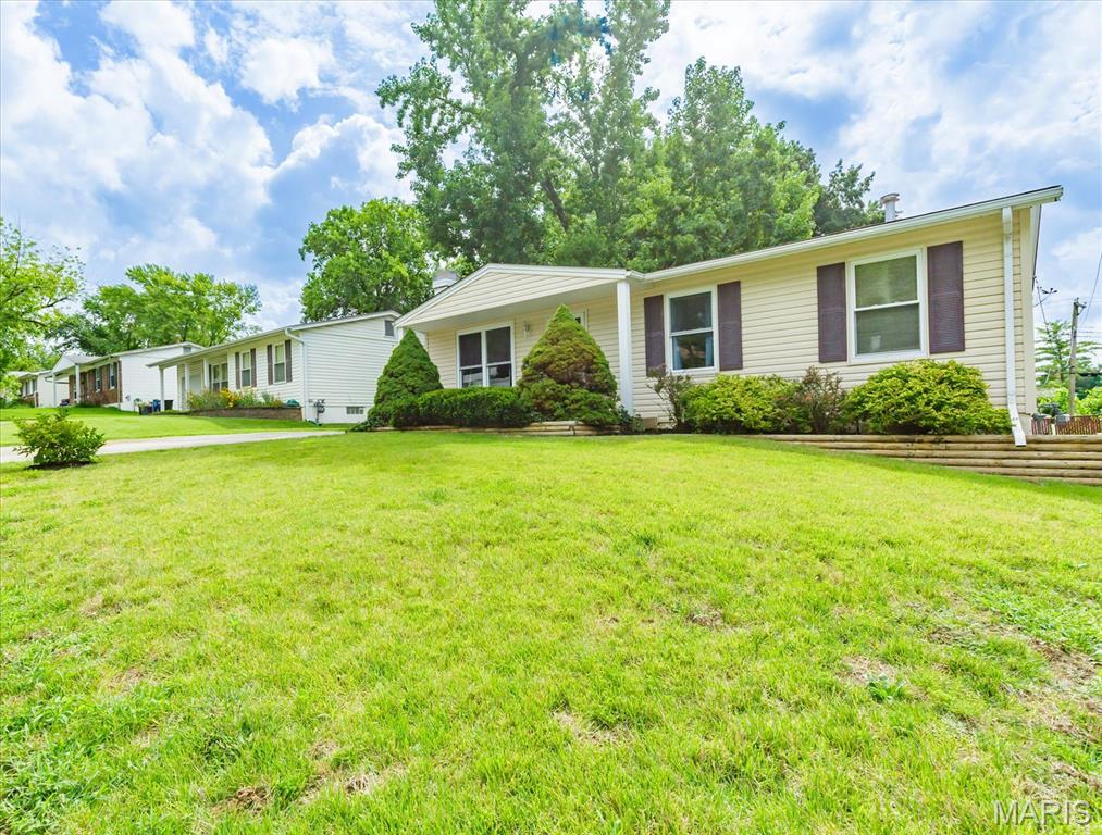 Property Photo:  5407 Ville Rosa Lane  MO 63042 