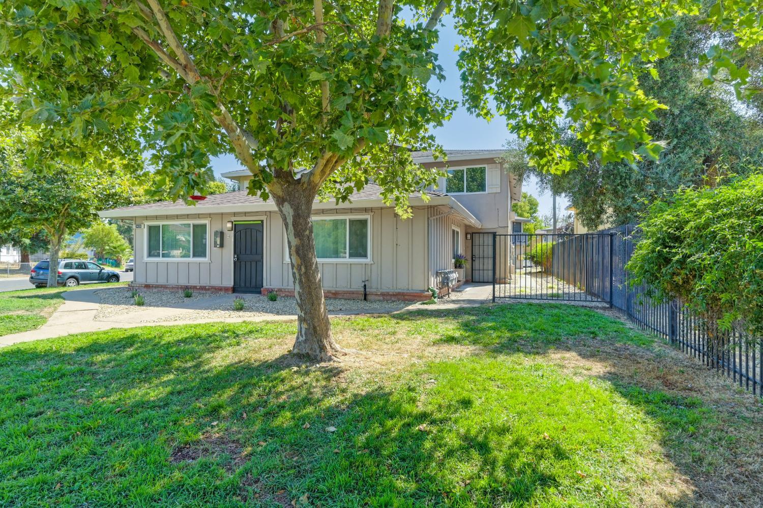 Property Photo: 2400 Cava Court CA 95825
