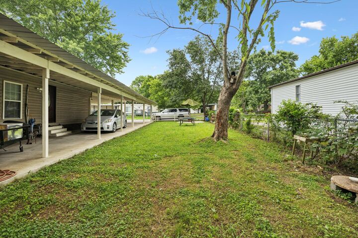 Property Photo:  613 Sycamore Ln  TN 37086 