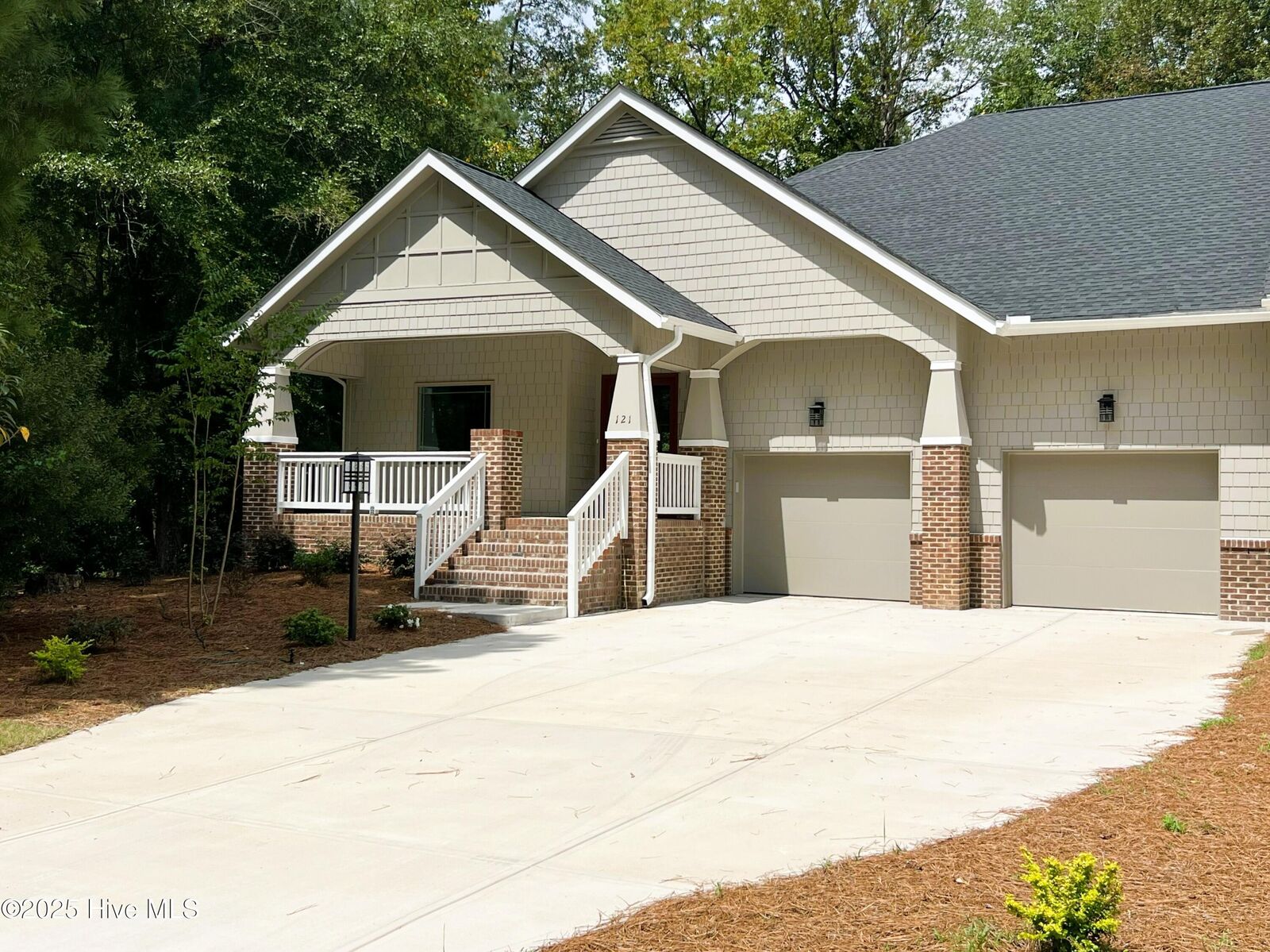 Property Photo: 121 Lamplighter Village Drive NC 28374