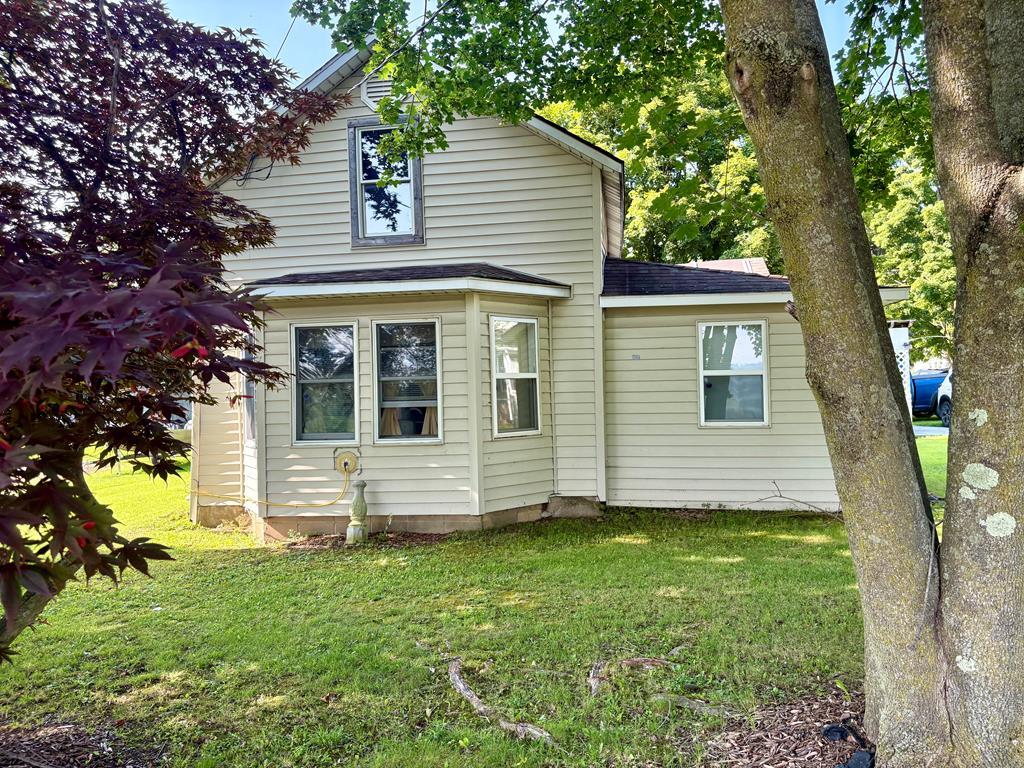 1009 Front St  Athens PA 18810 photo
