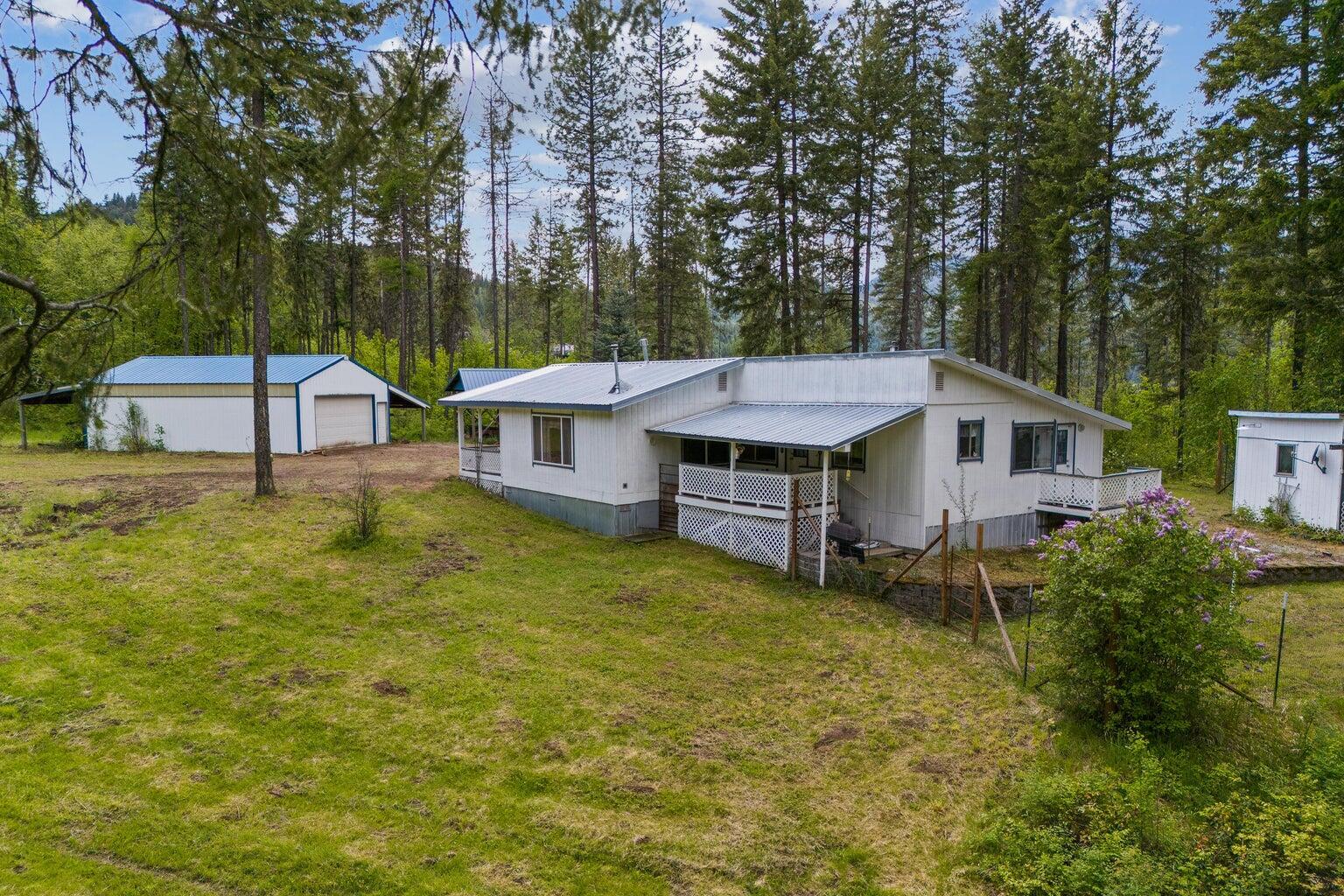 Property Photo:  2111-F Dry Creek Rd  WA 99109 